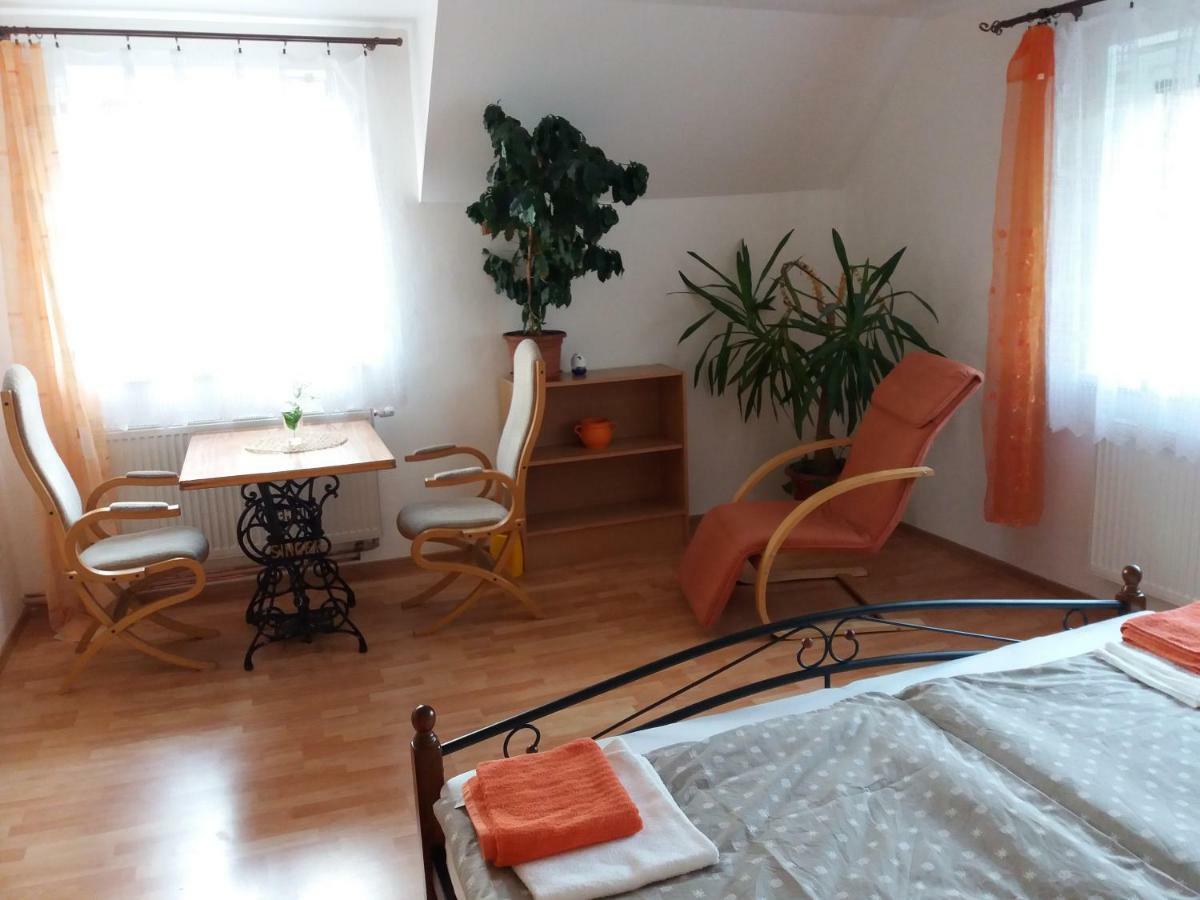 Apartmány F-M Frýdek-Místek Esterno foto