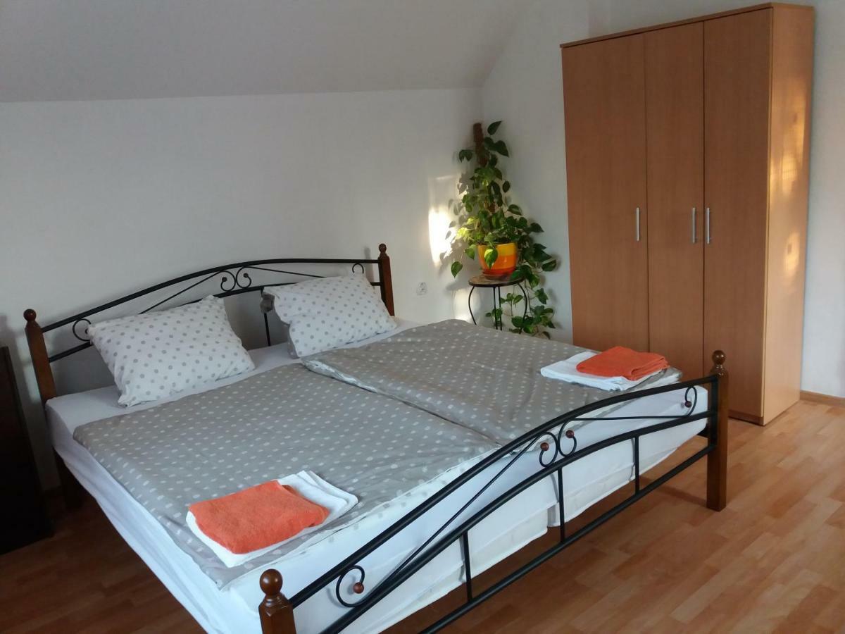 Apartmány F-M Frýdek-Místek Esterno foto