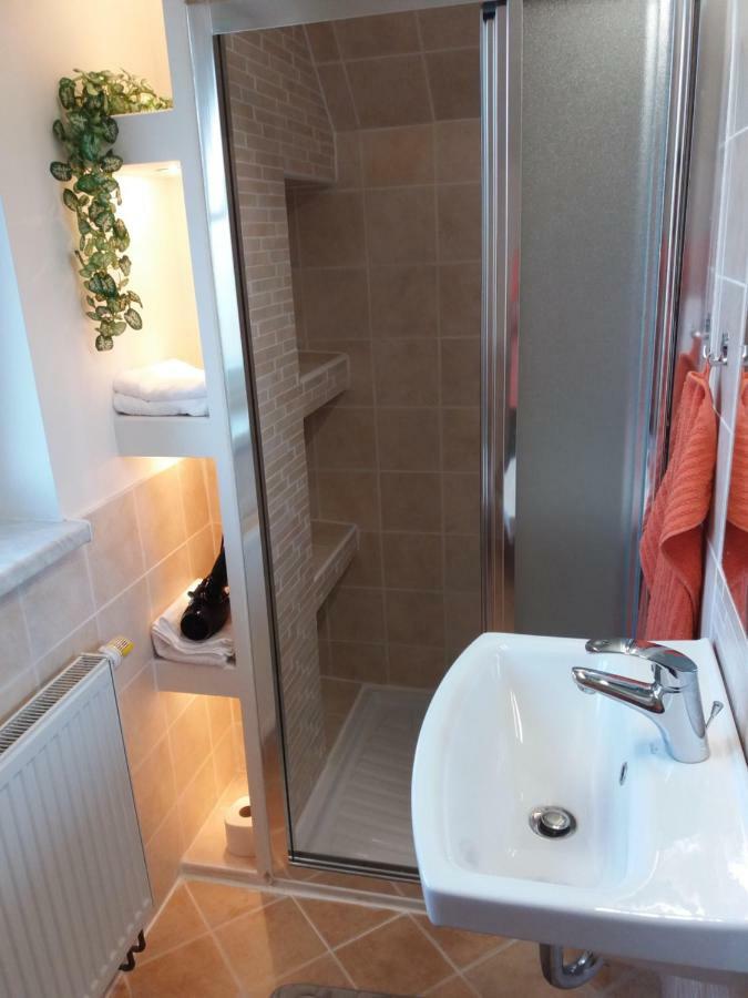 Apartmány F-M Frýdek-Místek Esterno foto